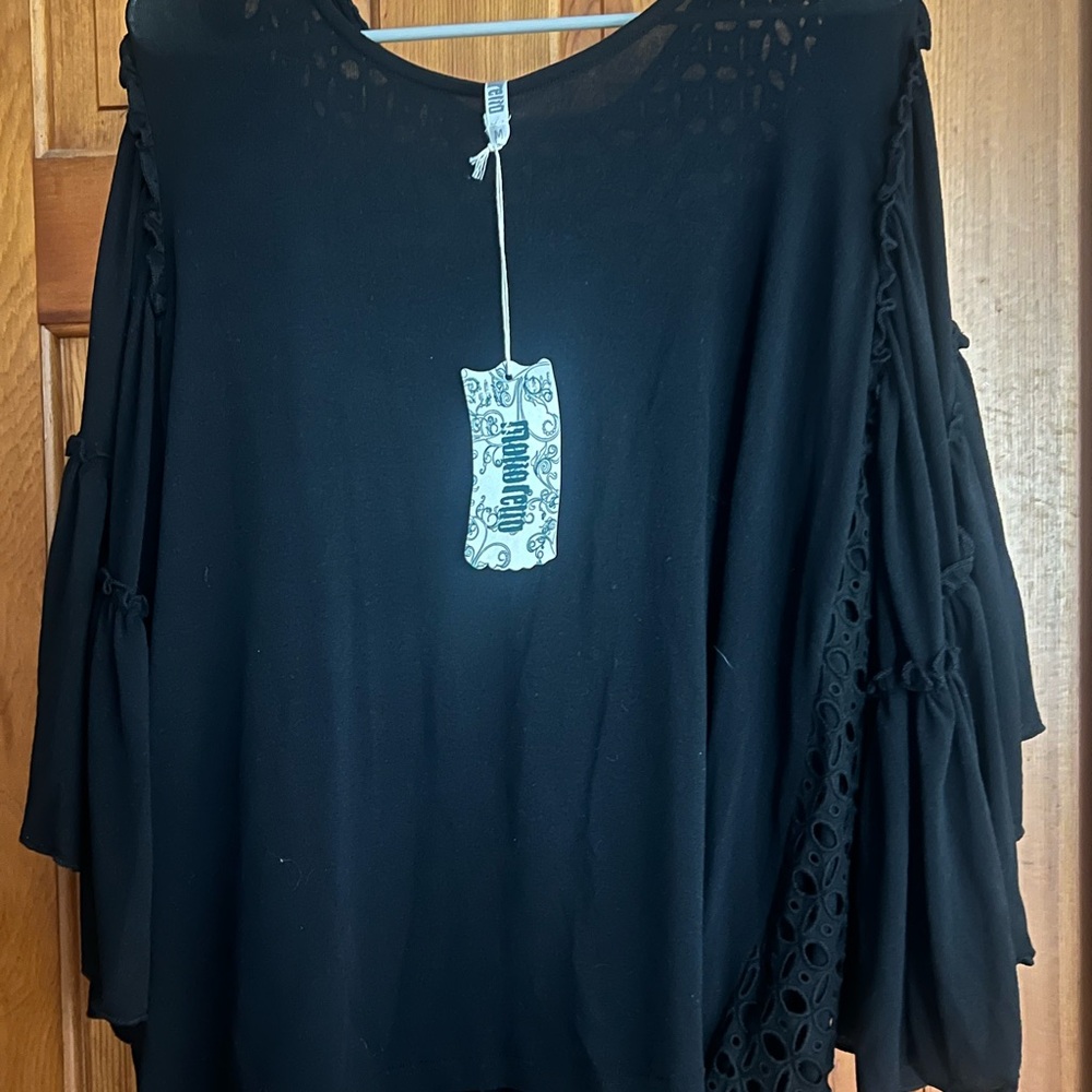 Chic Black Lace Sleeve Blouse